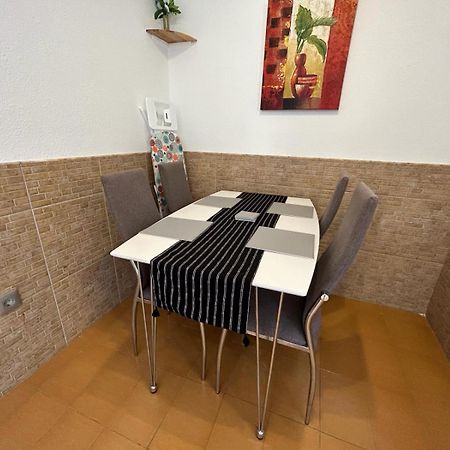 Lovely Newly Refurbished 1 Bedroom Flat Minutes From Sandy Beach,Private Terrace Caleta De Fuste Exterior foto